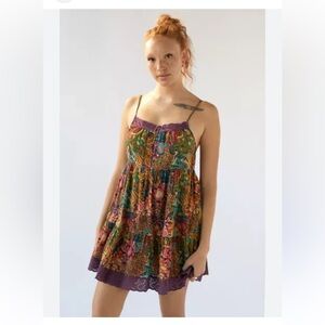 Gorgeous ❤️Hanna Cecilia for urban outfitters floral tiered silhouette sundress